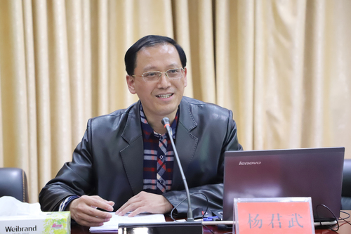 全国政协委员、湖南师范大学教授杨君武